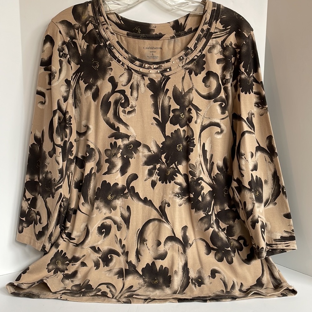 Croft & Barrow scoop neck 3/4 sleeve studded collar floral stretch top large